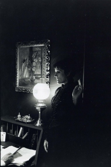 Production photograph, Hedda Gabler (1996) – Pass It On